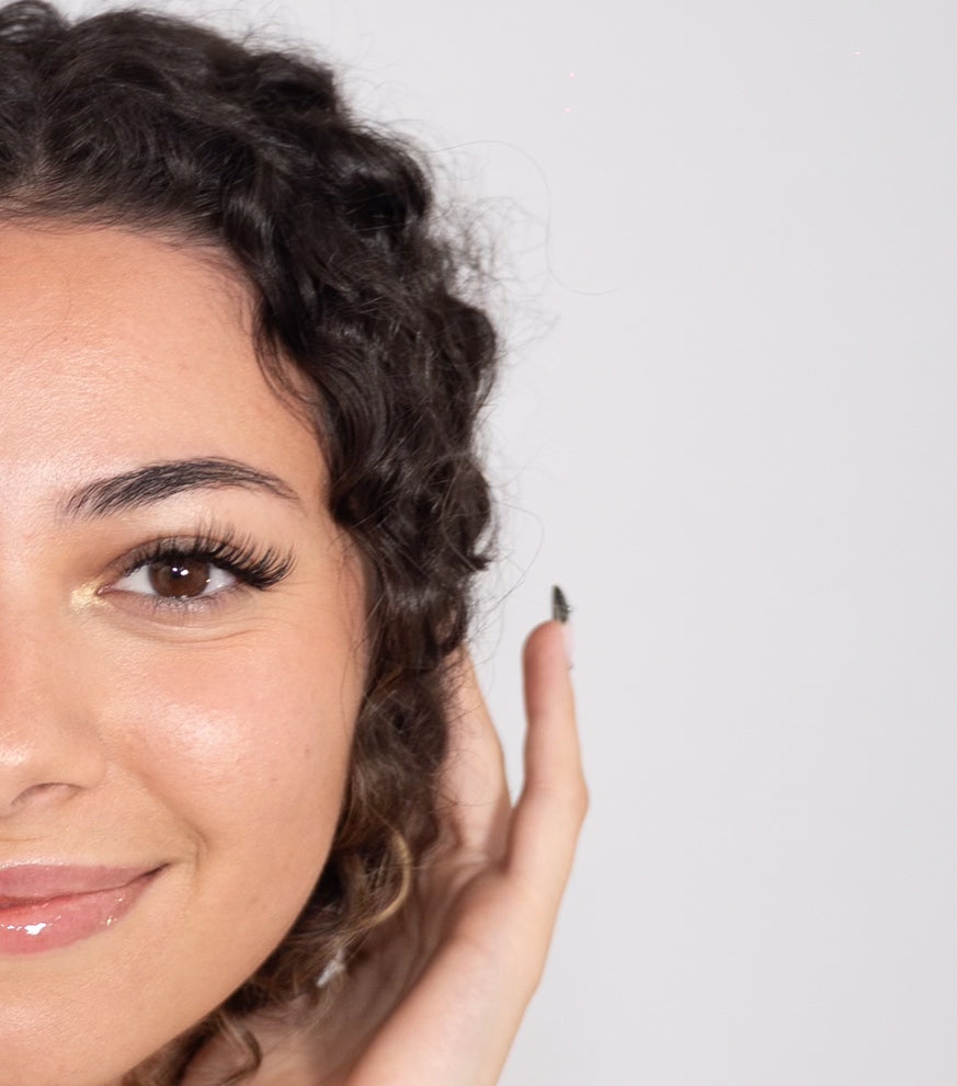 EXTENSIONS DE CILS →